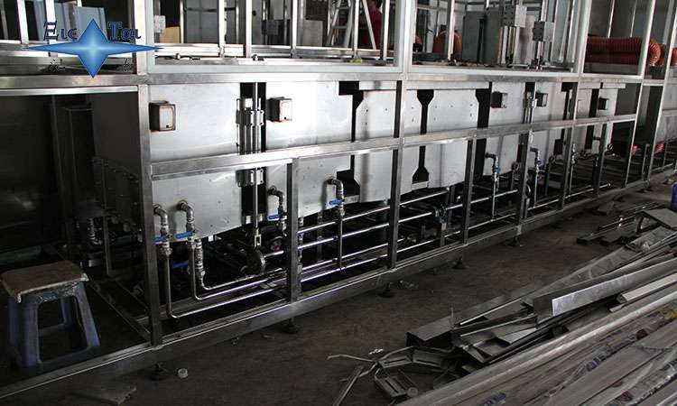 超聲波清洗機在金屬鋼板清洗中的高效應(yīng)用與優(yōu)勢探析 超聲波清洗機在金屬鋼板清洗中的高效應(yīng)用與優(yōu)勢探析